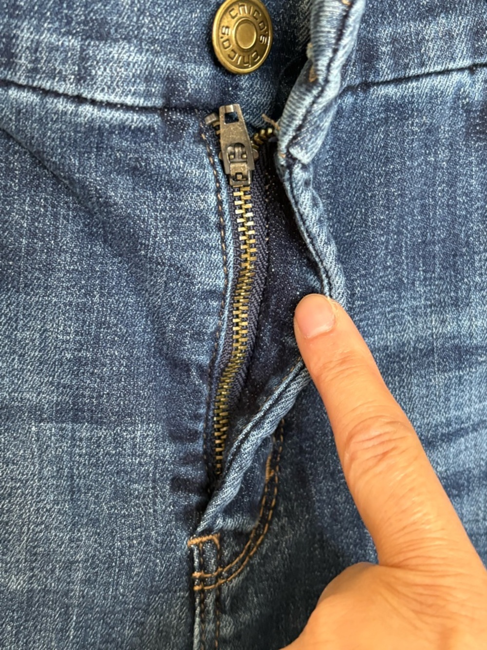 Chico's the So Slimming Girlfriend Crop Roll-Cuff Jeans - Picture 4 of 9